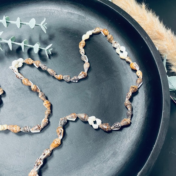 Vintage Natural Shell Necklace | Cottagecore | Handmade Philippines Jewelry - Picture 4 of 6